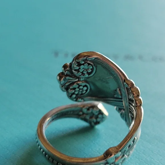 1889 Tiffany & Co. Saint James Spoon Ring in Sterling Silver Luxury jewelry #77 - Picture 12 of 16